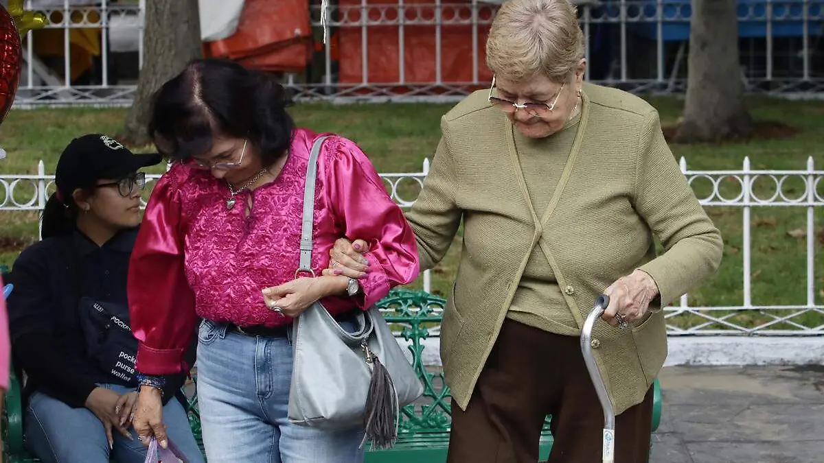 mujeres de la tercera edad